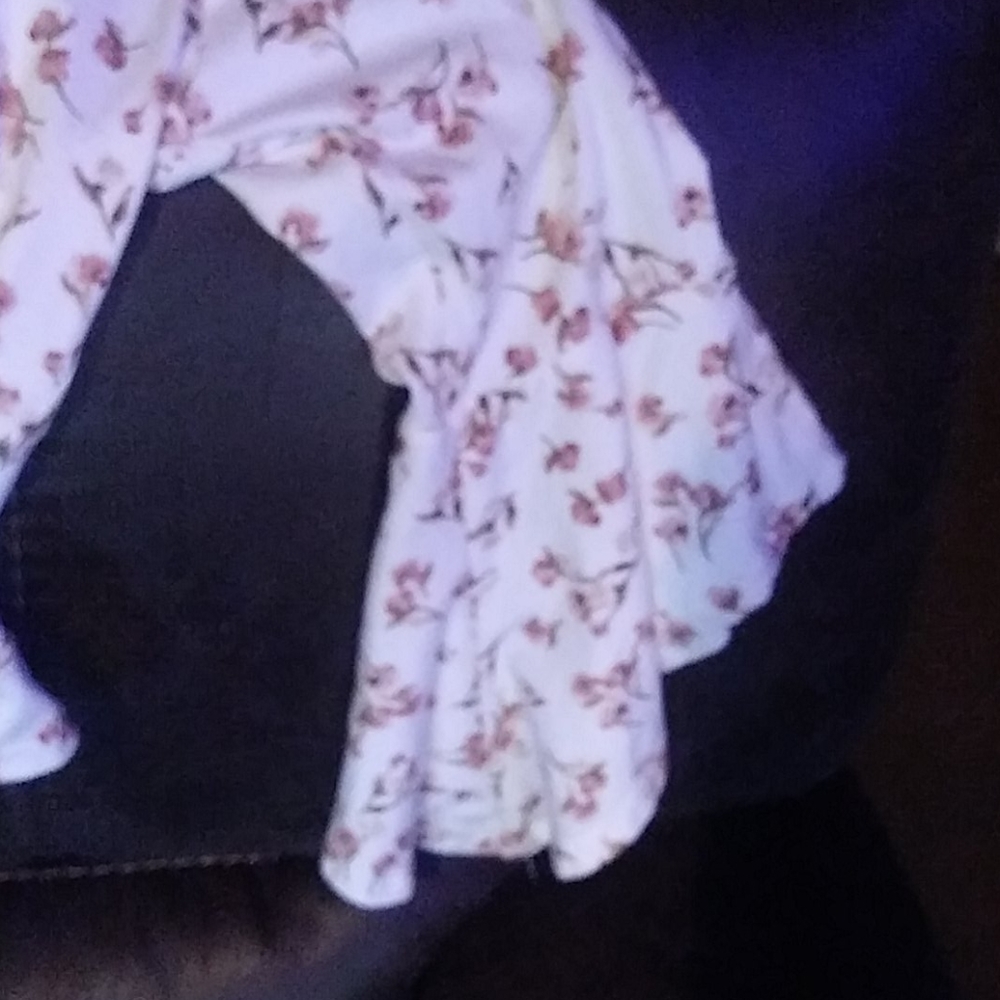 Crop Top - Picture 2 of 3